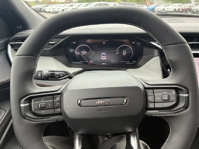Used 2026 Jeep Cherokee Limited AWD/4WD image 16