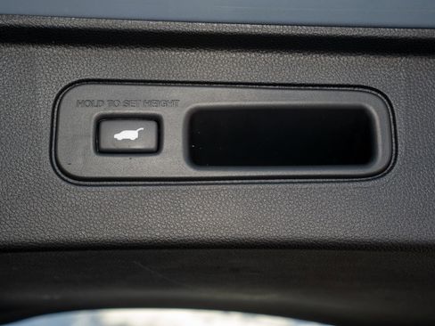 Certified 2023 Honda Pilot Elite image 11