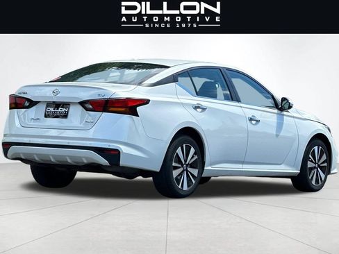 Used 2022 Nissan Altima 2.5 SV AWD/4WD image 4