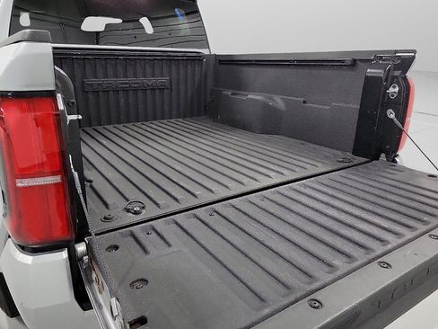 Certified 2024 Toyota Tacoma SR5 image 7