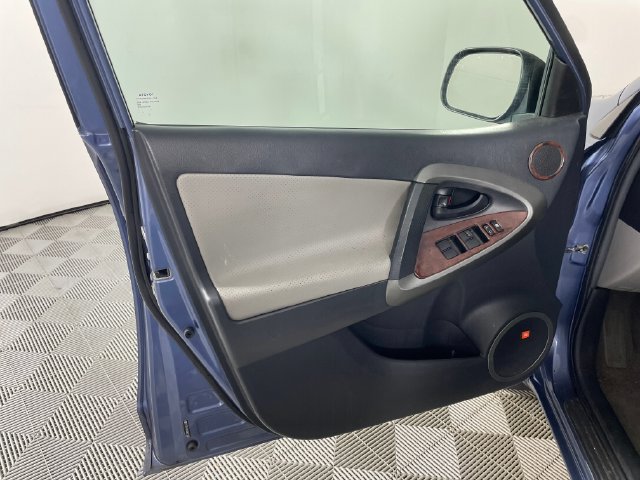 Used 2010 Toyota RAV4 Limited FWD image 12