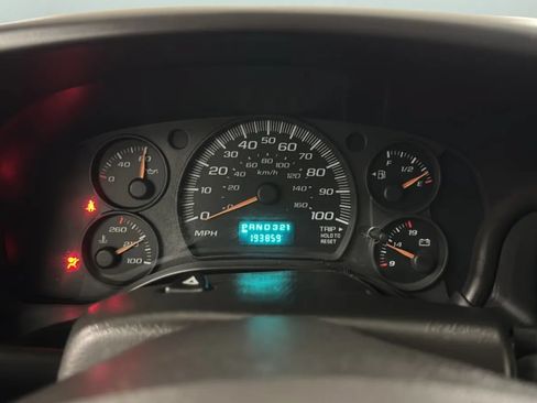 Used 2004 Chevrolet Express 3500 Extended Passenger w/ LS Preferred Equipment Group RWD image 11