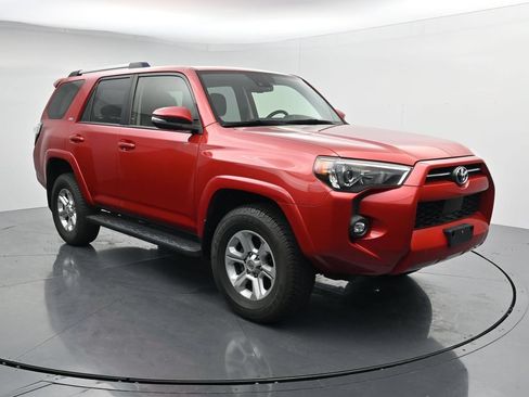 Used 2022 Toyota 4Runner SR5 Premium AWD/4WD image 2
