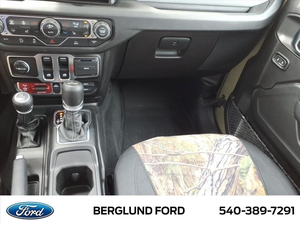 Used 2026 Jeep Wrangler Sport AWD/4WD image 32