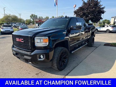 Used 2016 GMC Sierra 2500 Denali w/ Duramax Plus Package AWD/4WD image 7