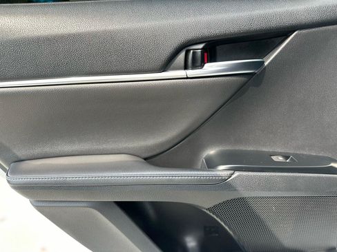 Used 2019 Toyota Camry XSE FWD image 15