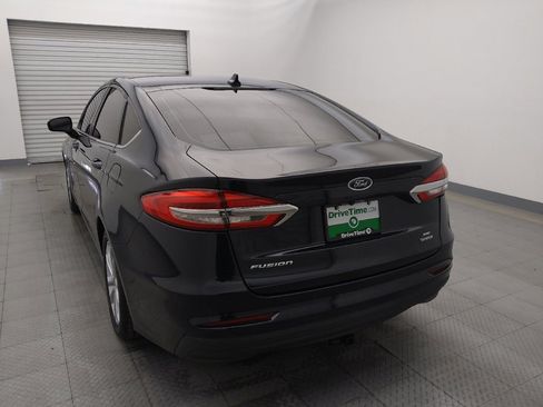 Used 2020 Ford Fusion SE image 6