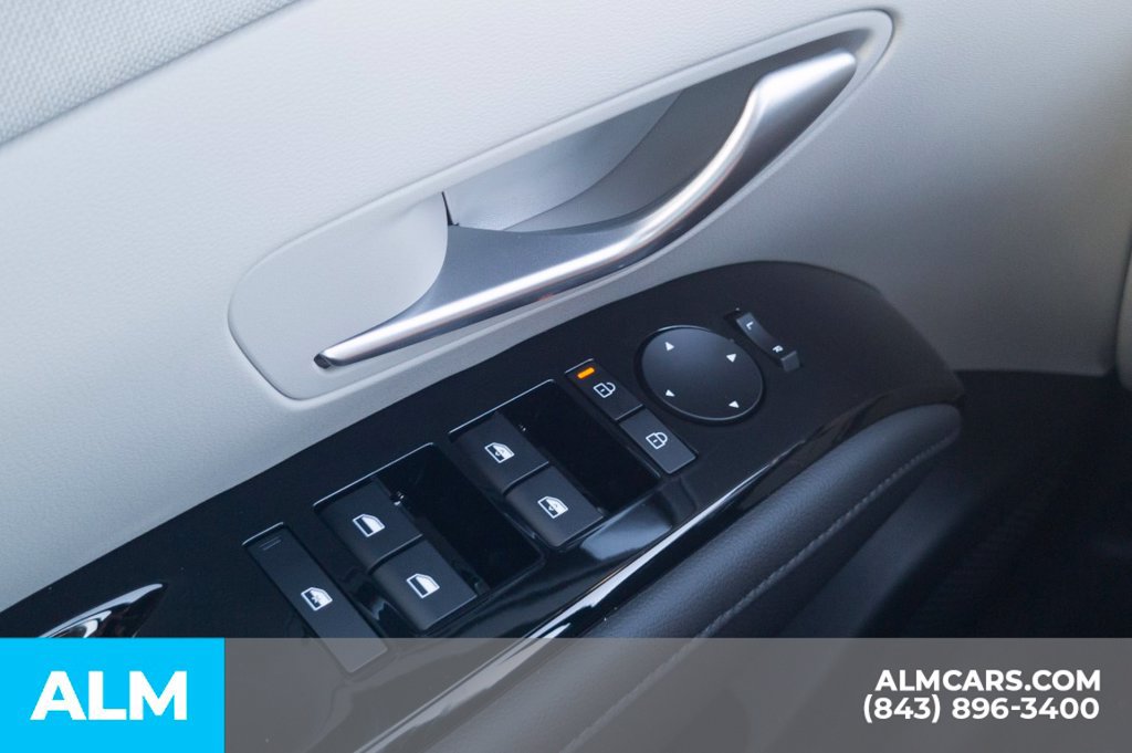 Certified 2026 Hyundai Tucson Limited FWD image 37