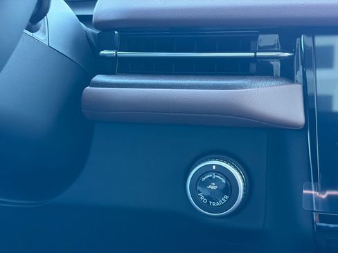 New 2026 Lincoln Navigator Reserve AWD/4WD image 27