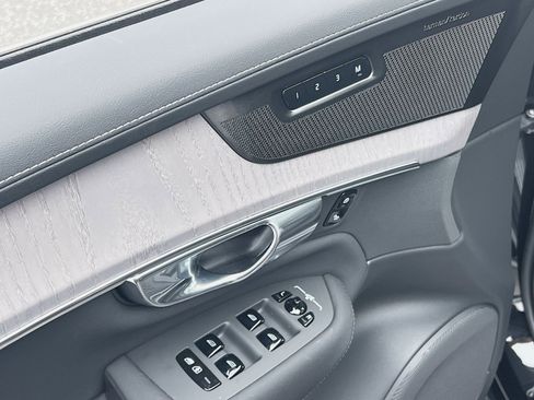 New 2026 Volvo XC90 T8 Ultra w/ Protection Package Premier image 15