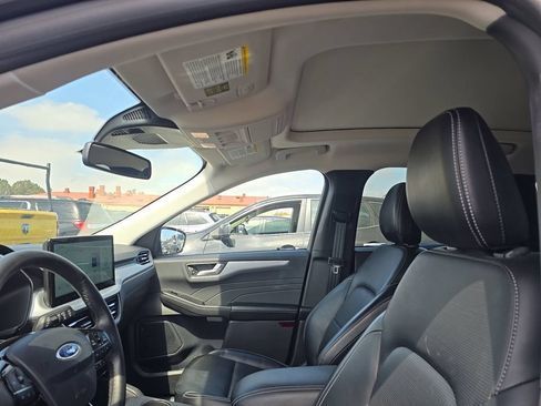 Used 2025 Ford Escape Platinum AWD/4WD image 2