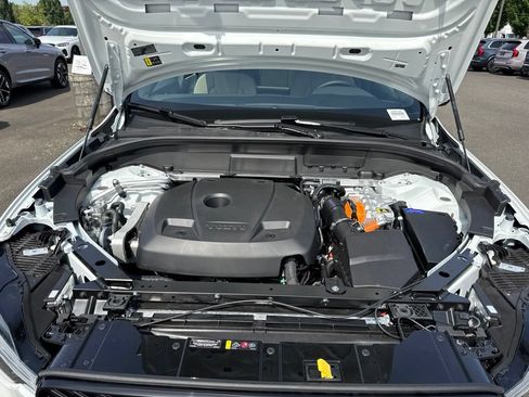 New 2026 Volvo XC60 T8 Plus w/ Climate Package AWD/4WD image 29