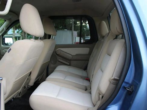 Used 2009 Ford Explorer Sport Trac XLT RWD image 8