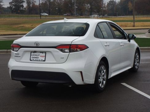 Used 2023 Toyota Corolla LE image 15