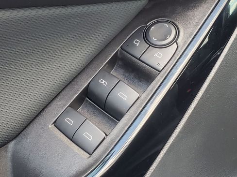 Used 2025 Chevrolet Equinox LT w/ Convenience Package II FWD image 8