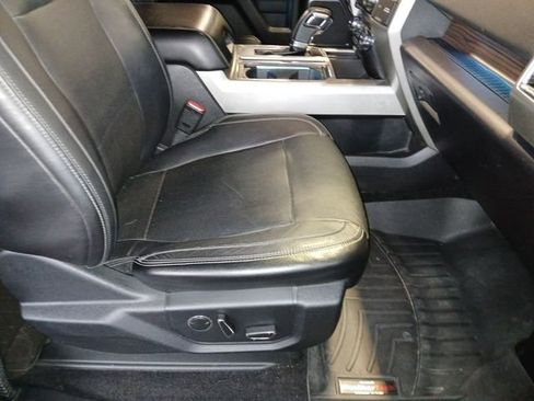 Used 2015 Ford F150 Lariat image 45