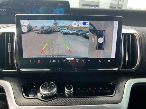 New 2025 Ford Expedition Platinum w/ Stealth Performance Package image 31