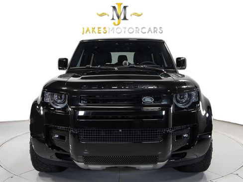 Used 2023 Land Rover Defender 90 V8 image 17