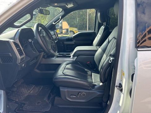 Used 2022 Ford F250 Platinum w/ FX4 Off-Road Package image 10