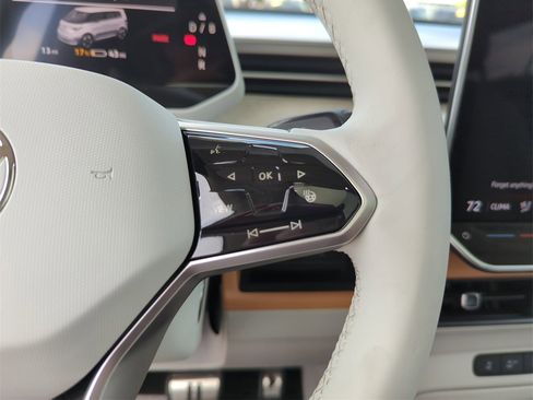 New 2025 Volkswagen ID. Buzz Pro S Plus image 35