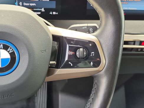 Used 2023 BMW iX xDrive50 AWD/4WD image 20