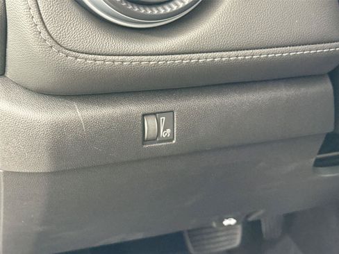 Used 2026 Chevrolet Colorado LT RWD image 15