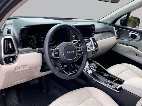 Used 2023 Kia Sorento SX AWD/4WD image 18