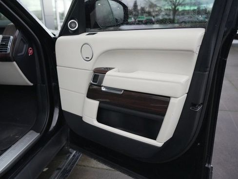Used 2015 Land Rover Range Rover Supercharged AWD/4WD image 32