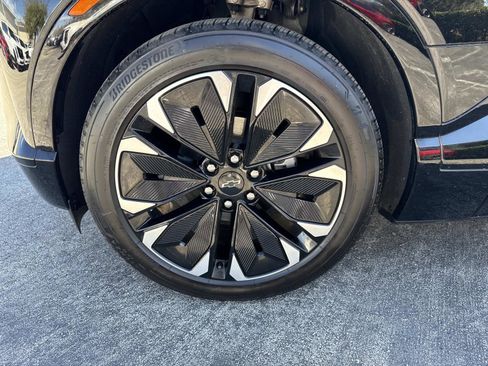 Used 2024 Chevrolet Blazer EV RS image 9