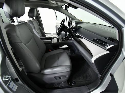 Used 2021 Toyota Sienna XLE image 24