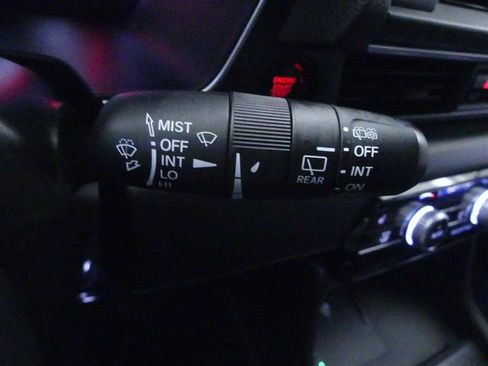 Used 2023 Honda Pilot Touring image 19