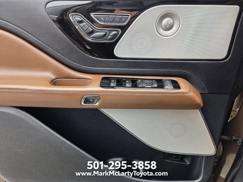 Used 2022 Lincoln Aviator Reserve w/ Equipment Group 201A AWD/4WD image 31