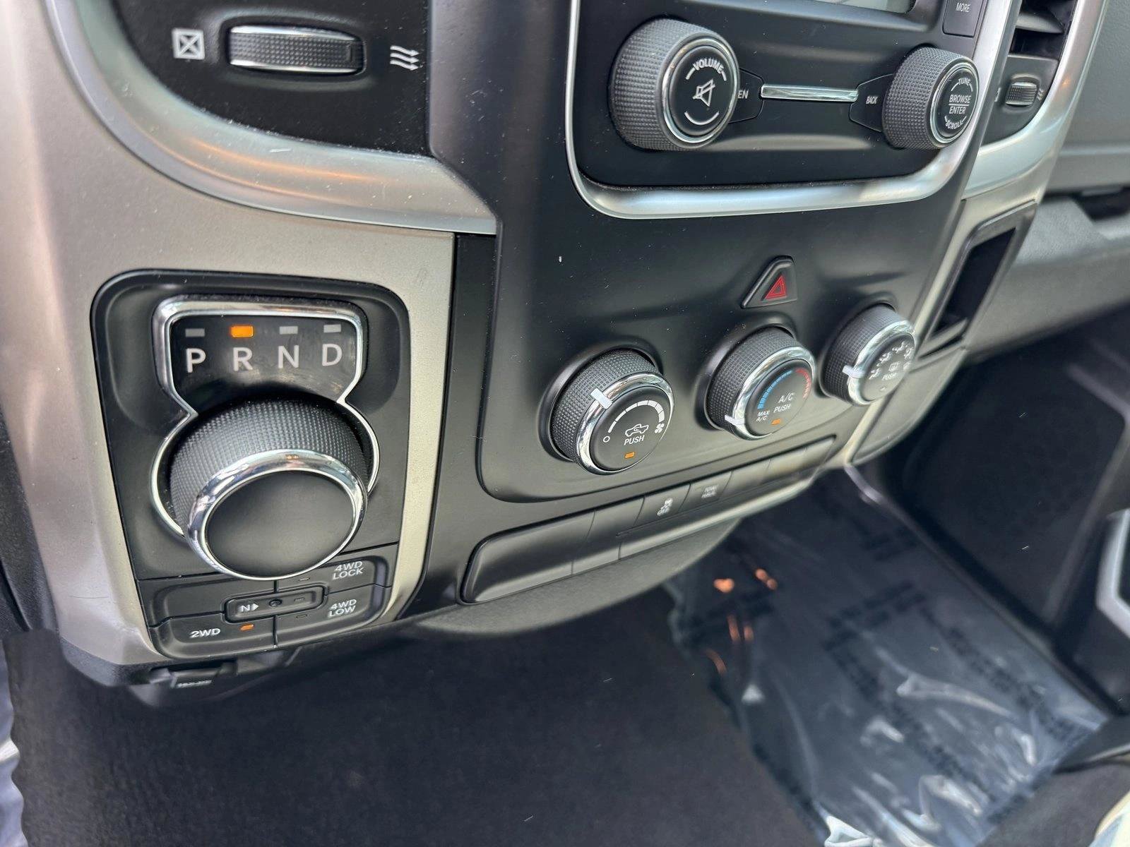 Used 2019 RAM 1500 Classic SLT AWD/4WD image 15