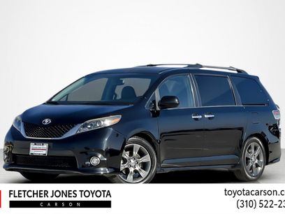 Used 2016 Toyota Sienna SE