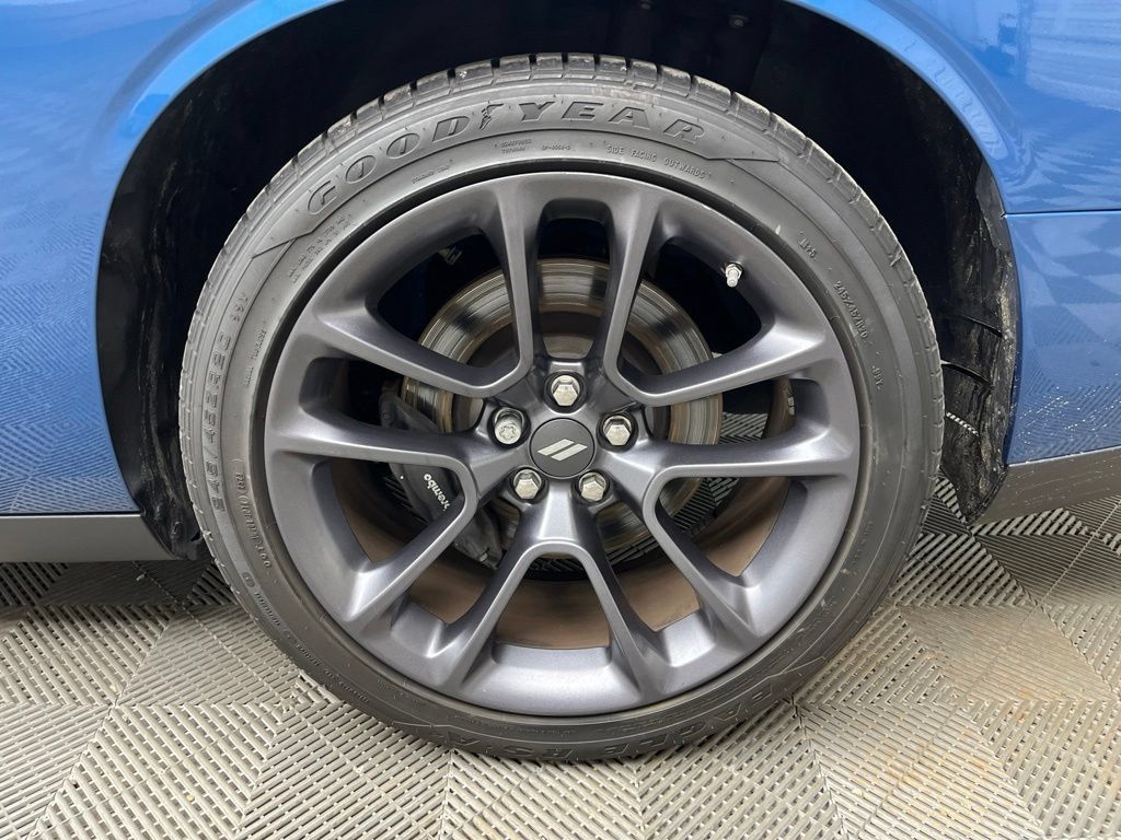 Used 2021 Dodge Challenger R/T Scat Pack RWD image 11