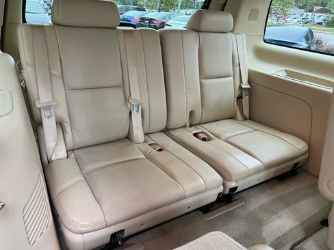 Used 2007 Cadillac Escalade AWD image 16