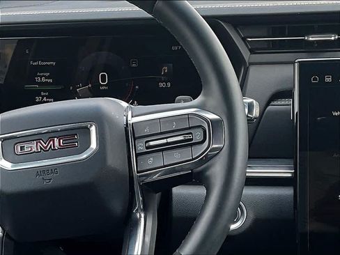 Used 2025 GMC Terrain Elevation AWD/4WD image 14