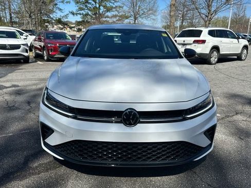 Used 2025 Volkswagen Jetta Sport image 2