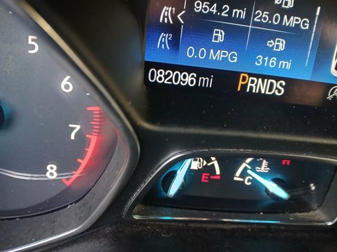 Used 2019 Ford Escape SE w/ Ford Safe & Smart Package AWD/4WD image 13