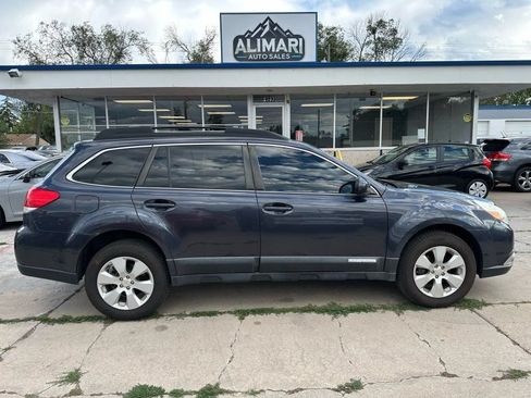 Used 2010 Subaru Outback 2.5i Premium AWD/4WD image 8