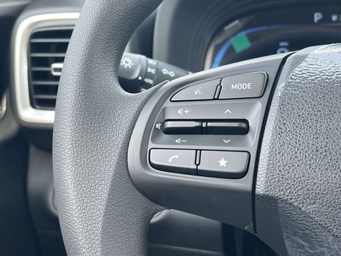 New 2026 Hyundai Venue SE FWD image 18