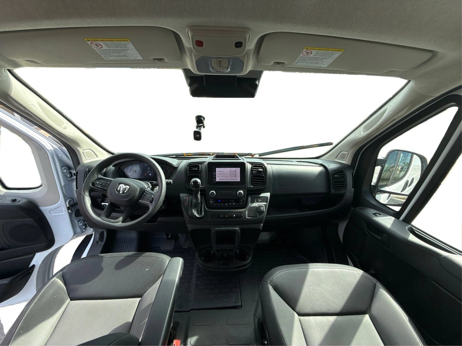 Used 2025 RAM ProMaster 3500 w/ Convenience Group FWD image 19