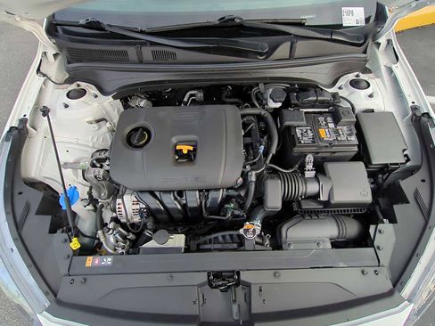 Used 2023 Kia Forte LX image 27