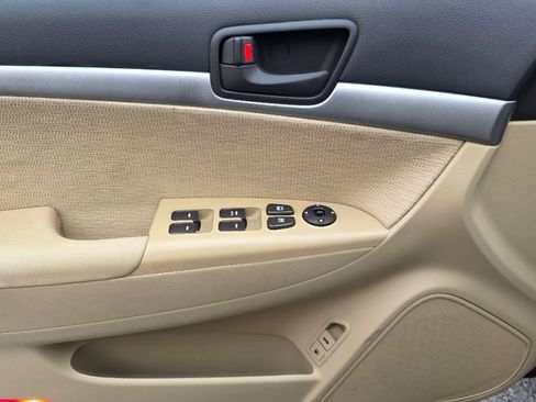 Used 2010 Hyundai Sonata GLS image 19