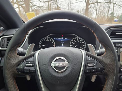 Used 2023 Nissan Maxima SR w/ Sport Mat Group image 29