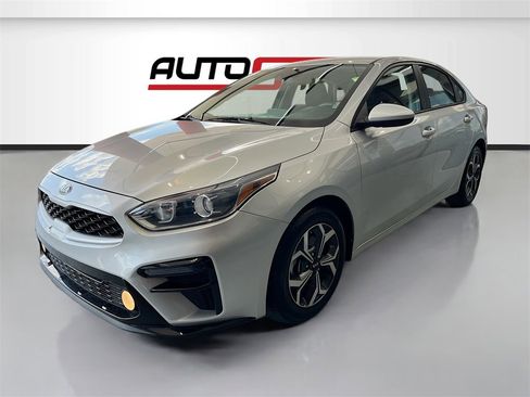 Used 2021 Kia Forte LXS image 3