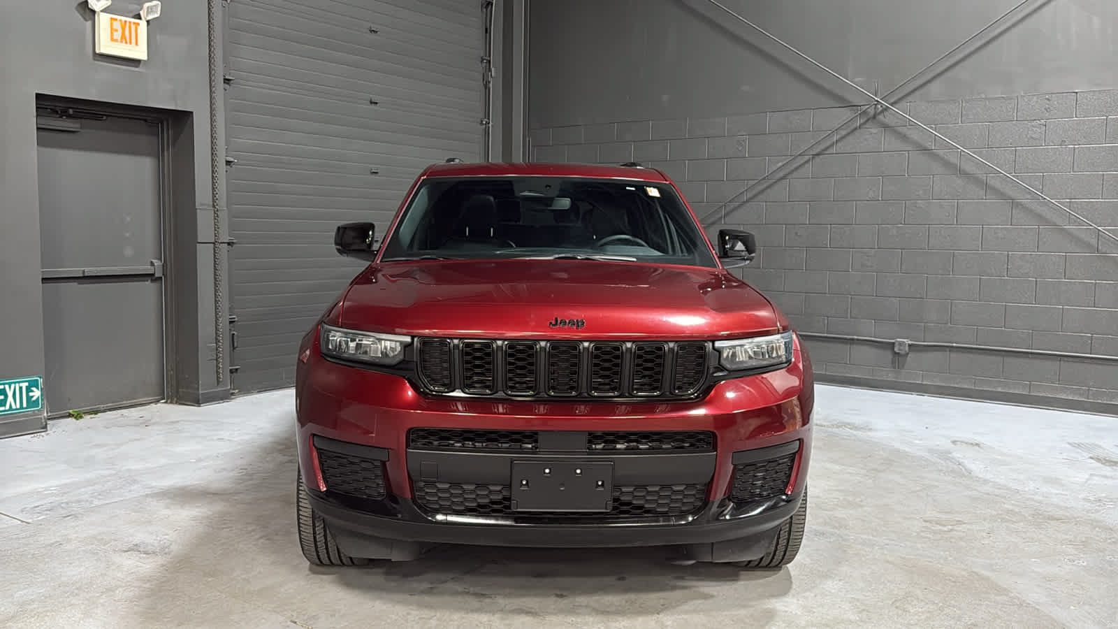 Used 2023 Jeep Grand Cherokee L Laredo AWD/4WD image 2