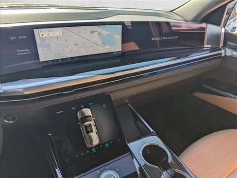 Certified 2025 Cadillac Escalade ESV Premium Luxury w/ Touring Package image 12