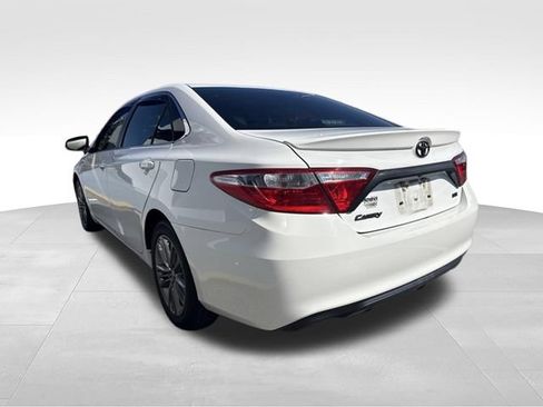 Used 2016 Toyota Camry SE FWD image 9