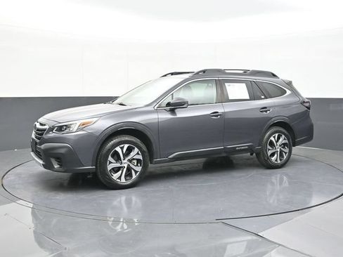 Used 2022 Subaru Outback Limited AWD/4WD image 7